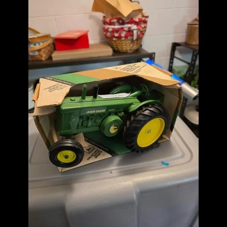 John Deere 1949-1954 Model "B" Series II Diesel Tr