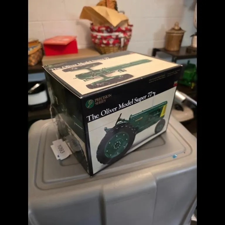 Ertl Precision Series The Oliver Model Super 77 Tr