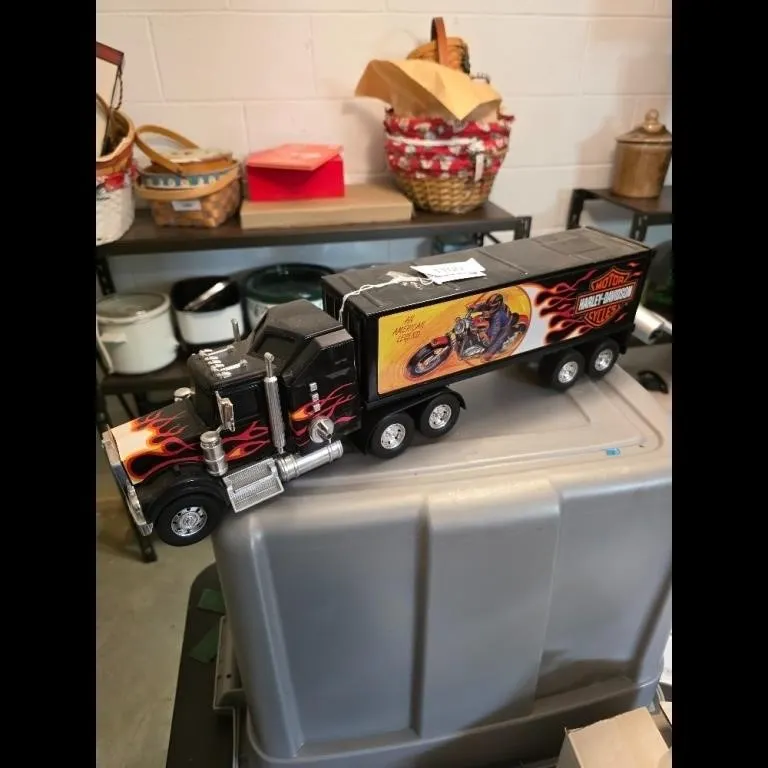 Harley Davidson Semi Truck Toy with Motorcycle Gra