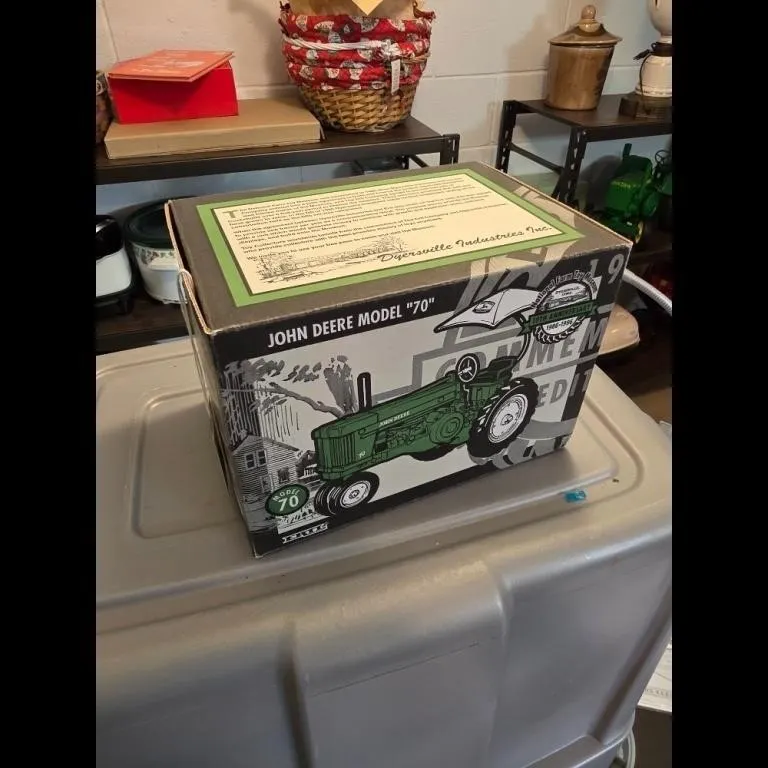 ERTL John Deere Model "70" Commemorative Tractor T