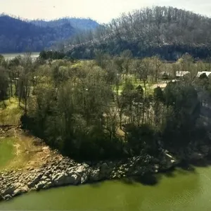 Waterfront Lot for Sale on Cherokee Lake!