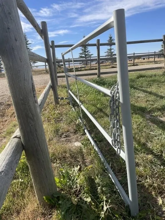 8' 2W Diamond Bar Gate W/Hinge