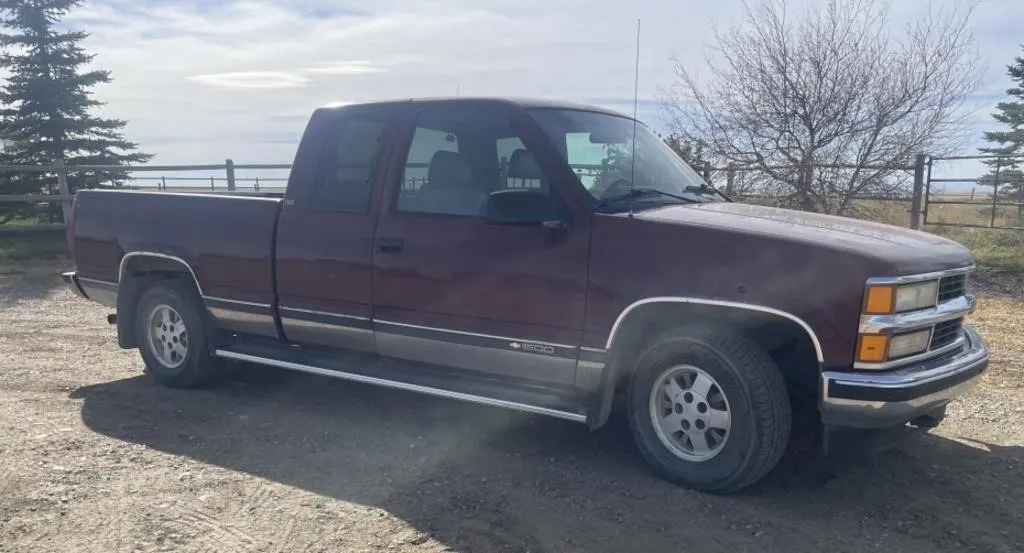 1995 Chevrolet 1500 2WD Silverado Ext Cab Truck