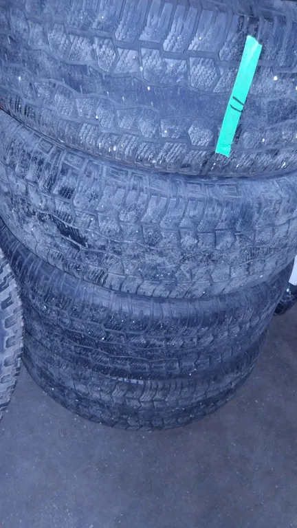 4 - 275/60/R20 USED TIRES (APPROX. 25% LEFT)