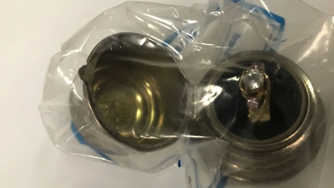 BIRKS RING CASE C/W GOLD SHIELD DINNER RING