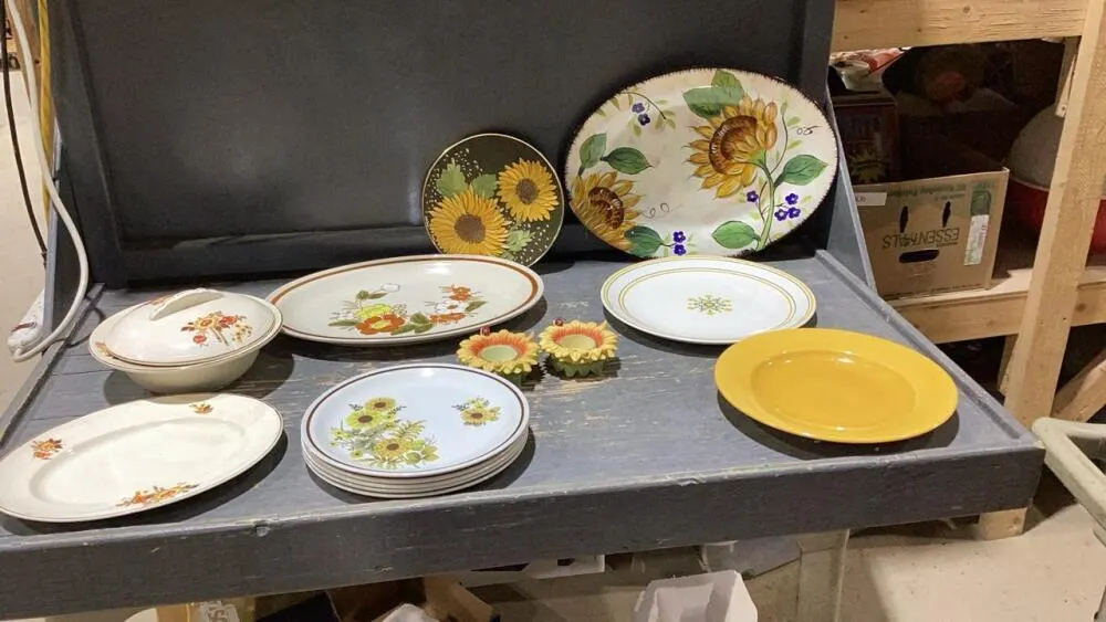 (2) FLATS W/ SUNFLOWER + FALL COLOURED PLATES + CANDLE HOLDERS
