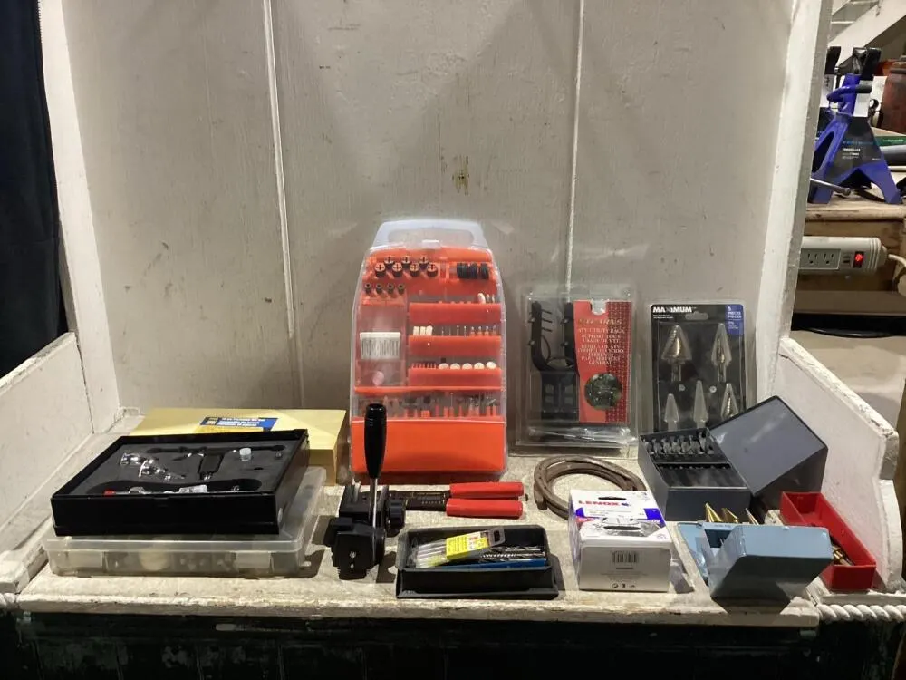 SHOP BOX OF MIXED DRILL BIT SETS & MISCELLANEOUS