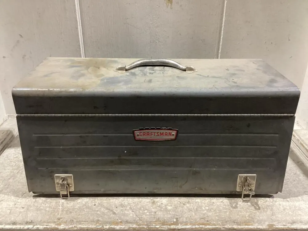 CRAFTSMAN TOOL BOX - EMPTY