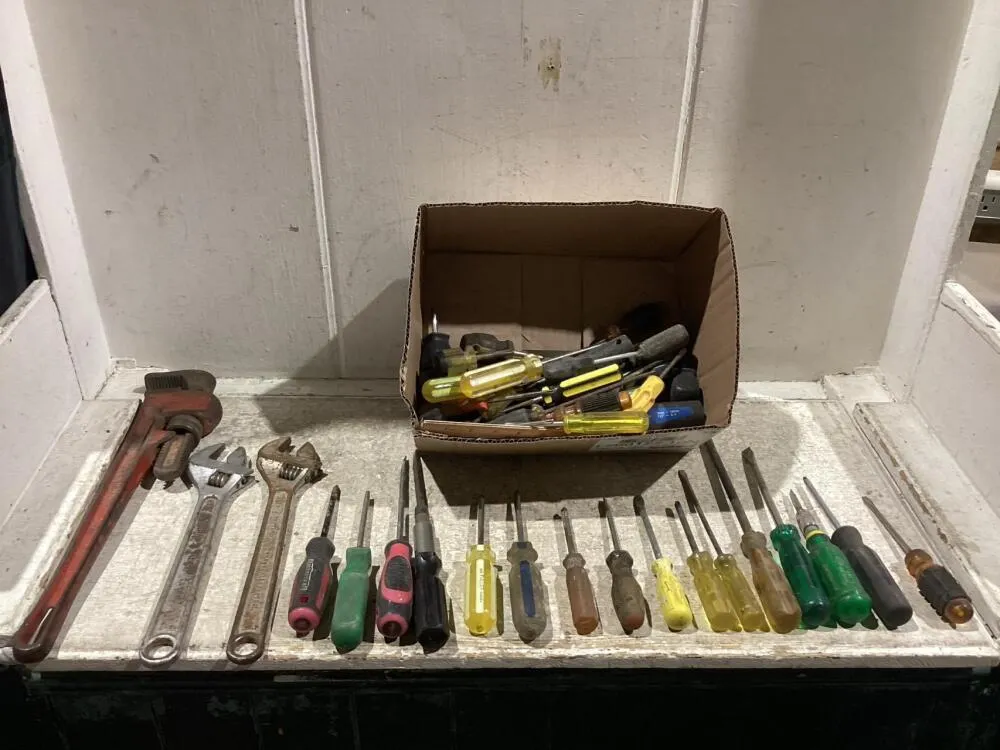 SHOP BOX OF MIXED SCREWDRIVERS & WRENCHES