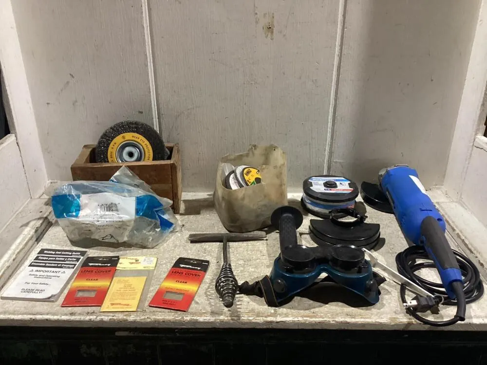 SHOP CRATE W/ CUT-OFF WHEELS, ANGLE GRINDER, LENS, GOGGLES,P & MISCELLANEOUS
