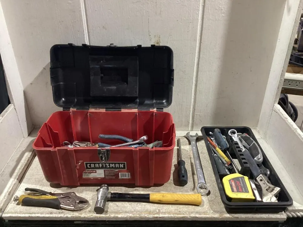 CRAFTSMAN 17" TOOL BOX W/ SCREWDRIVERS, PILERS, HAMMER & MISCELLANEOUS