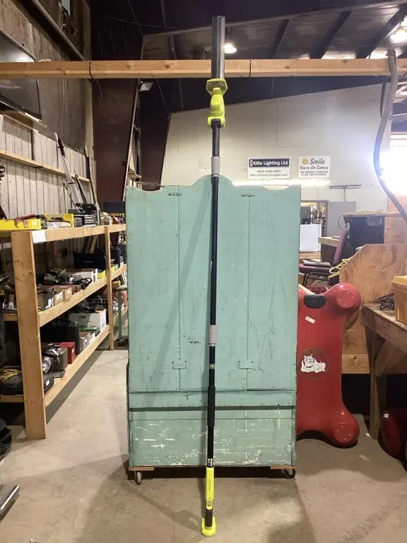 RYOBI ONE+ 18V CORDLESS POLE HEDGE TRIMMER