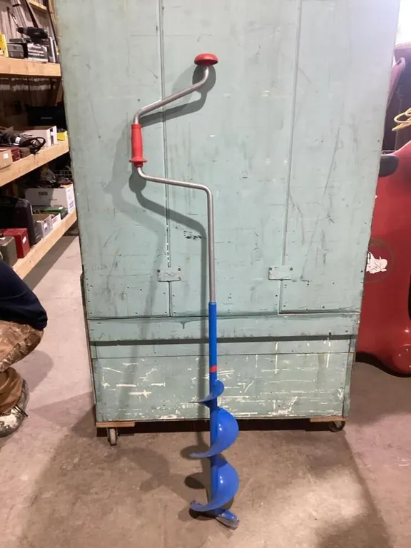 ICE AUGER