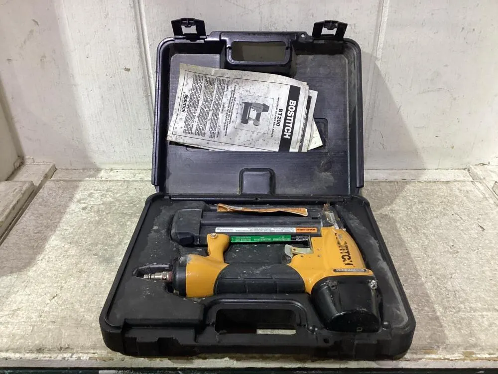 BOSTITCH BT200 BRAD NAILER