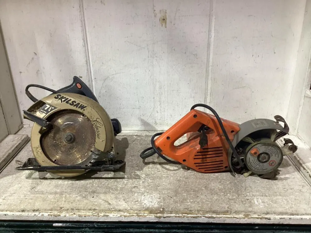 SHOP FLAT W/ SKILSAW CIRCULAR SAW & B-D WORK WHEEL