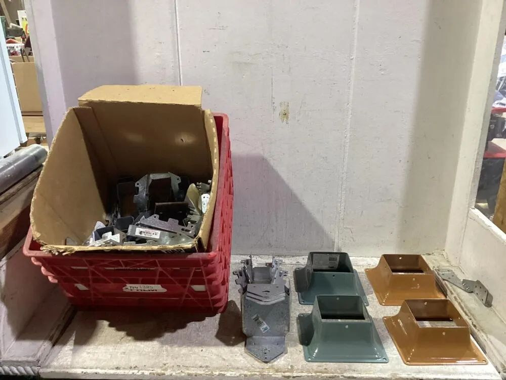SHOP CRATE OF MIXED BRACKETS