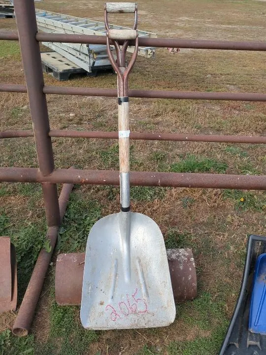 Large Scoop & Steel Snow Shovel