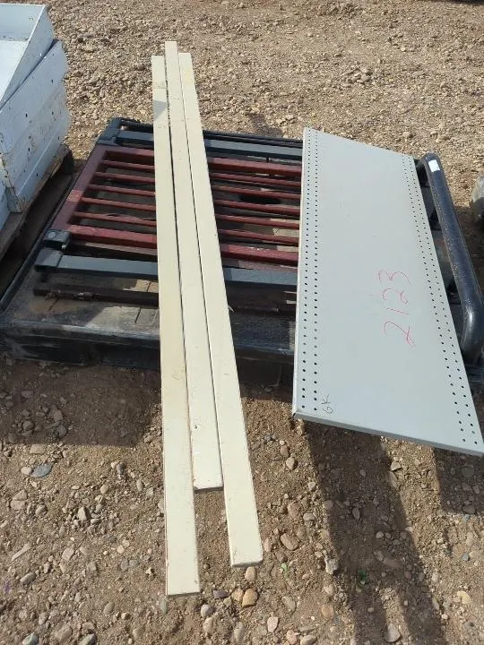 3 Gates & Shelving