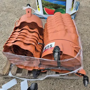 Pallet w/ Vertical Composting Planter