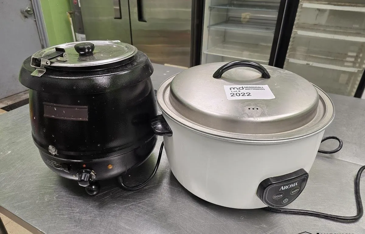 Aroma Rice Cooker & Warming Pot
UNRESERVED