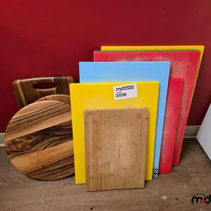 Wood & Plastic Cutting Boards
 UNRESERVED