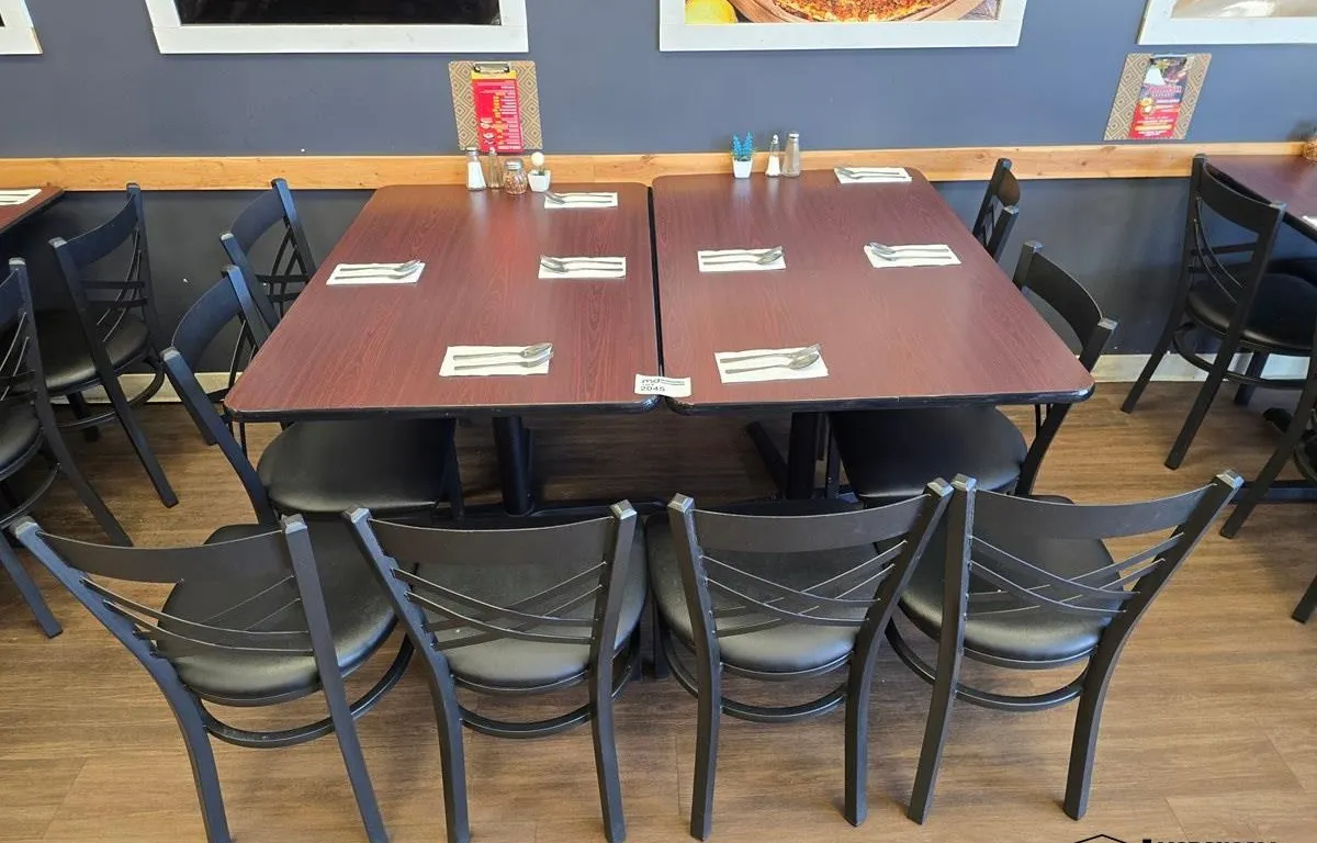 Dining Tables & Chairs
UNRESERVED