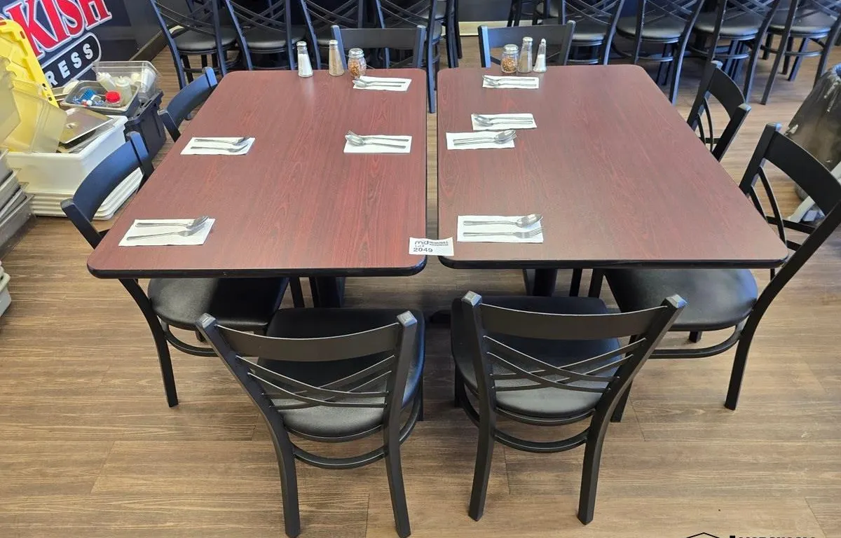 Dining Tables & Chairs
UNRESERVED