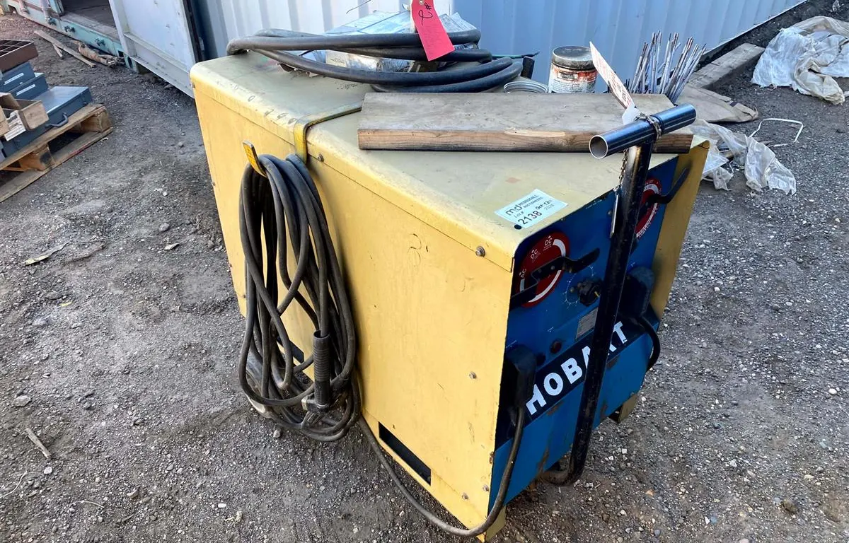 Hobart TR-300 Industrial Arc Welder w/ Leads
UNRESERVED