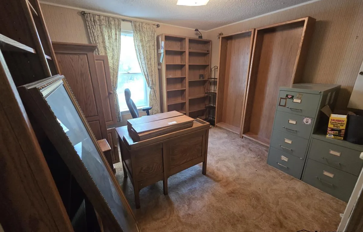 Assorted Office Furniture & Household Contents
UNRESERVED