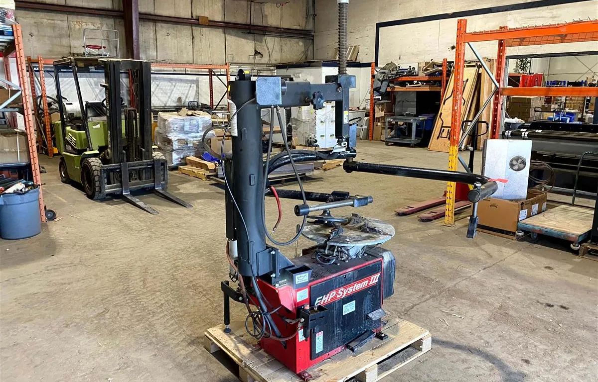 EHP System III Tire Changer
UNRESERVED