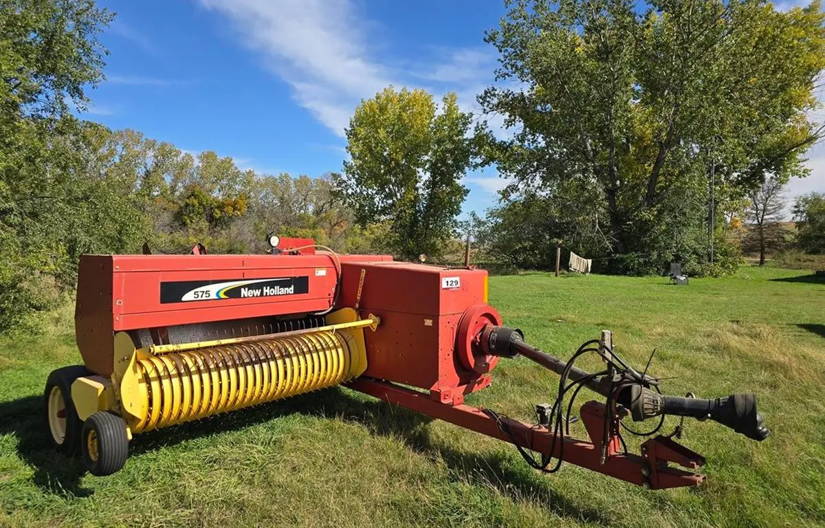 2005 New Holland 575 Square Baler
UNRESERVED