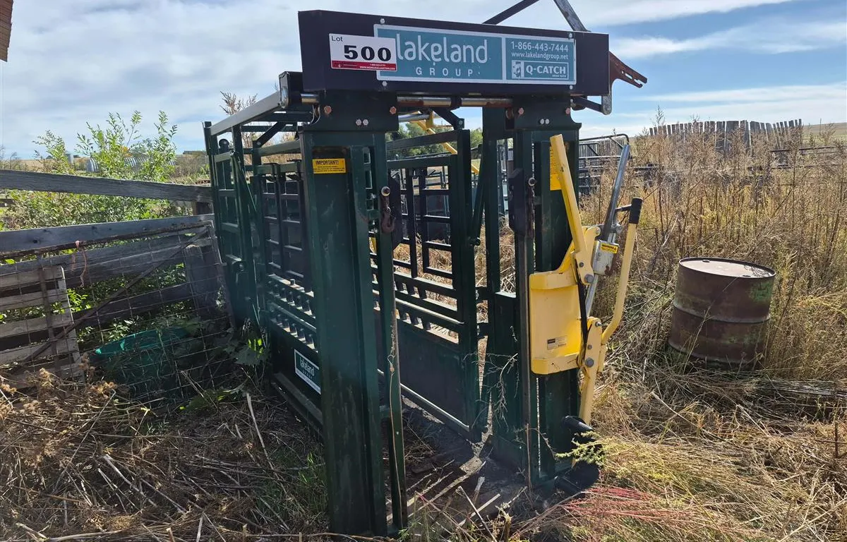 Q-Catch Cattle Squeeze Chute
UNRESERVED