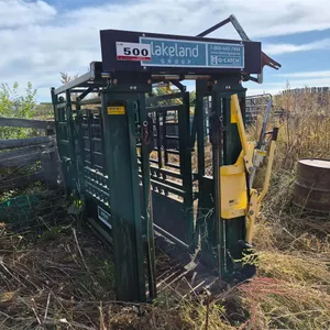 Lakeland Q-Catch Cattle Squeeze Chute & Panels
 UNRESERVED