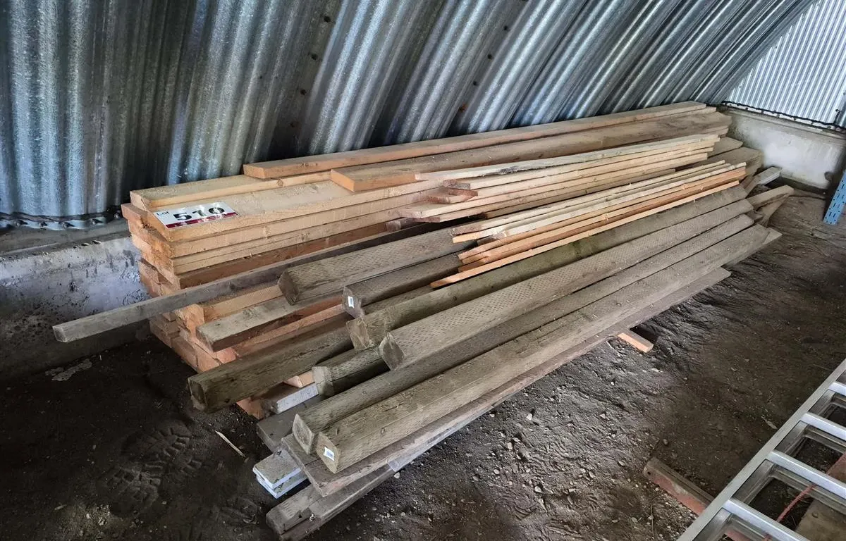 Assorted Lumber
UNRESERVED