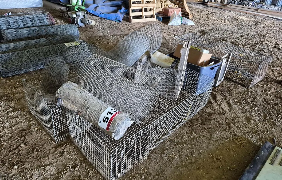 Assorted Wire Mesh & Livestock Cages
UNRESERVED