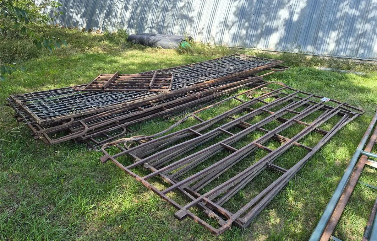 Assorted Steel Livestock Gates & Panels
UNRESERVED