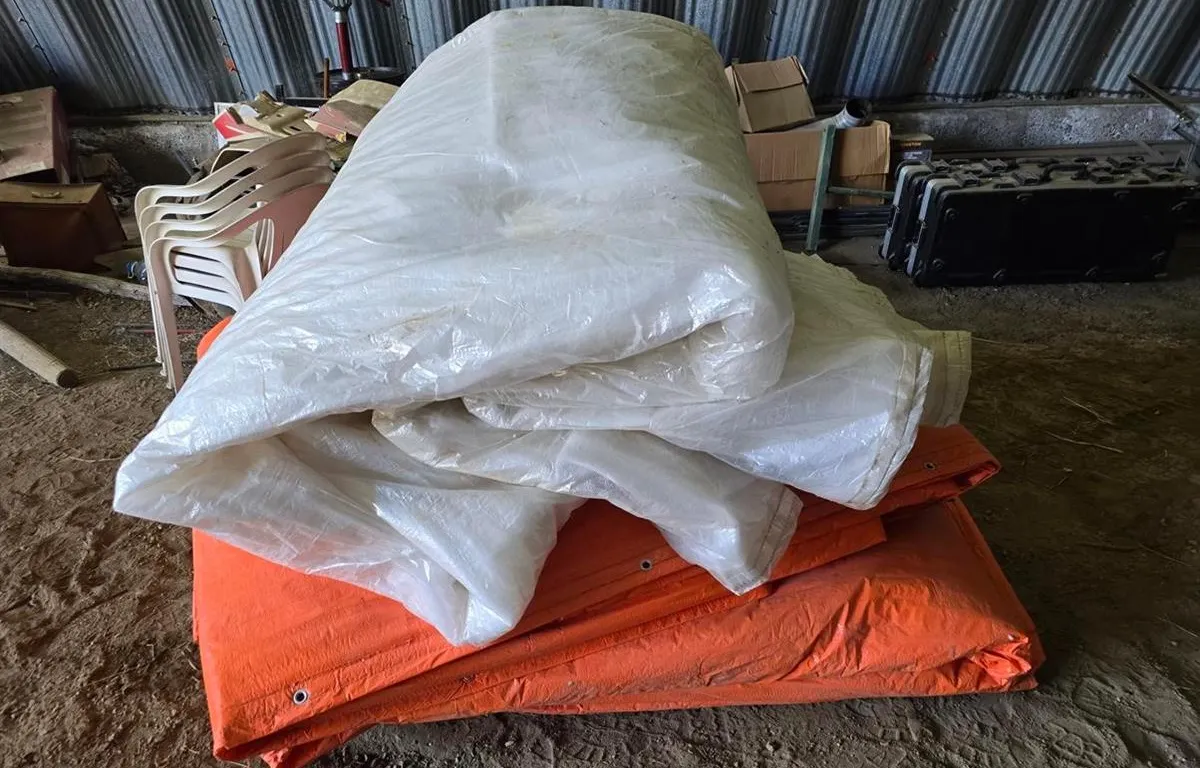4 Insulated Tarps
UNRESERVED