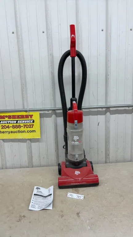 Dirt Devil Quick Lite Cyclonic Upright Bagless Vacuum Cleaner with Owner's Manual