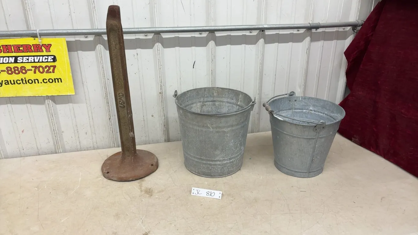 2 Galvanized Buckets, with Cast Iron Shoemaker stand
