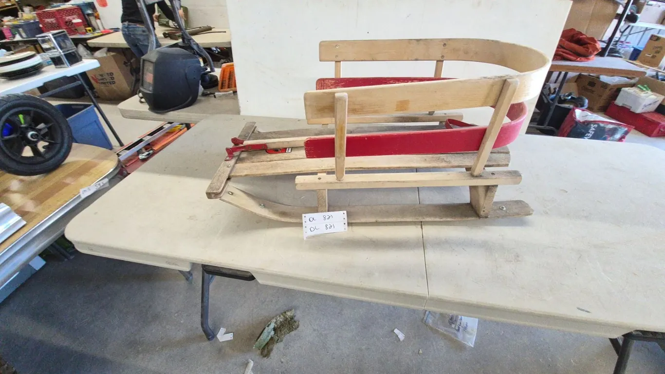 Flexible Flyer Sled with Backrest and Steering Bar; "The Champion" Decal