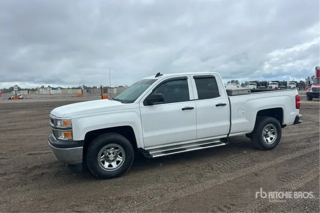 2015 Chevrolet Silverado 1500 4x2 Extended Cab Pickup