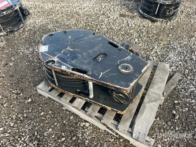 Manitowoc 82.5 ton Load Block