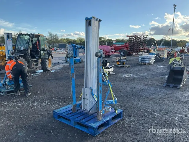 2018 Genie SLA-15 Material Hoist