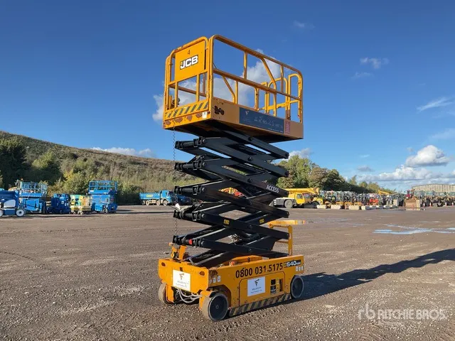 2017 JCB S4046E Electric Scissor Lift