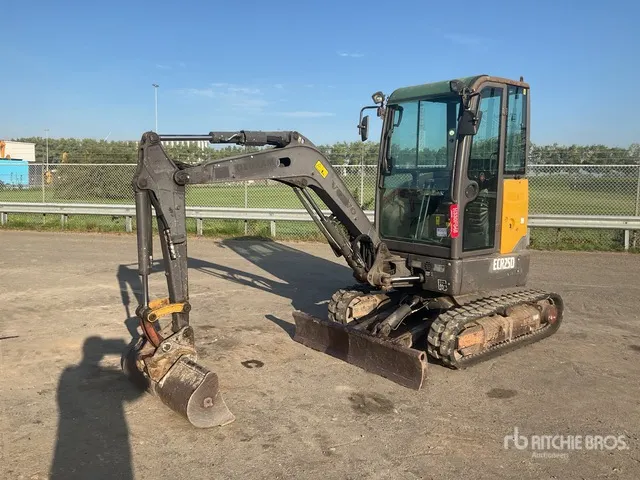 2013 Volvo ECR25D Mini Excavator