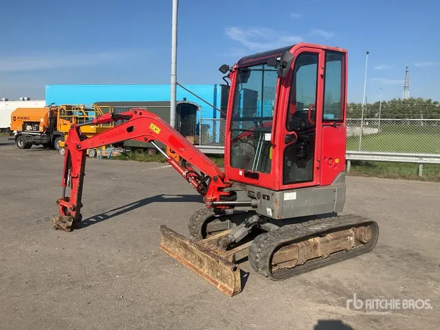 2017 Volvo ECR25D Mini Excavator