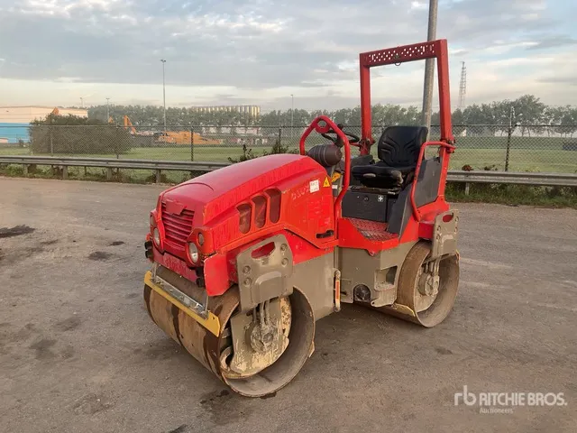 2012 Hamm Double Drum Roller