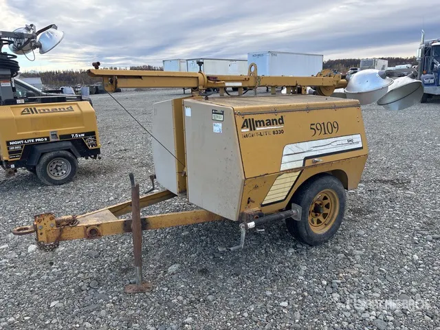2001 Allmand Nightlite 8 kW Light Tower