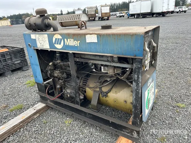 Miller Big D4 220 A Skid-Mounted Stick Engine Driven Welder (Inoperable)
