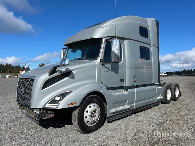2021 Volvo VNL 6x4 T/A Sleeper Truck Tractor